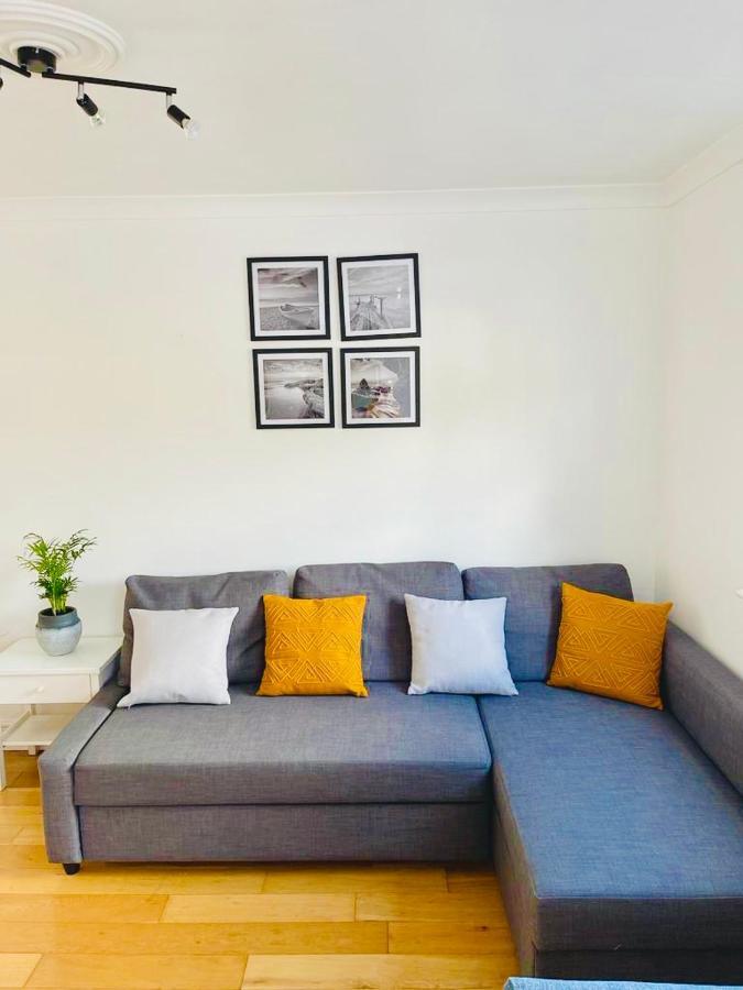 Amazing Location - City Of London- 2 Bedroom Stunning Canal View House With Private Garden,Parking & Balcony Bagian luar foto