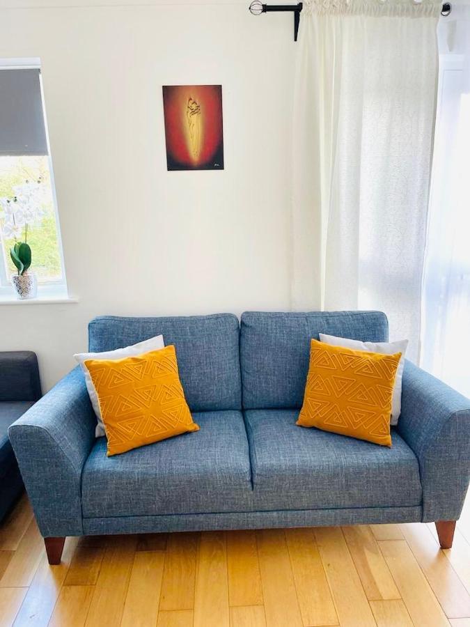 Amazing Location - City Of London- 2 Bedroom Stunning Canal View House With Private Garden,Parking & Balcony Bagian luar foto