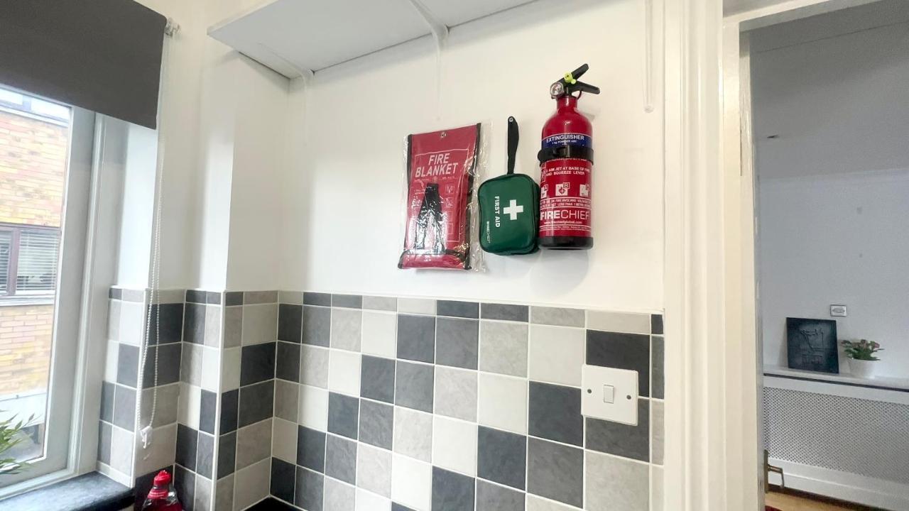 Amazing Location - City Of London- 2 Bedroom Stunning Canal View House With Private Garden,Parking & Balcony Bagian luar foto