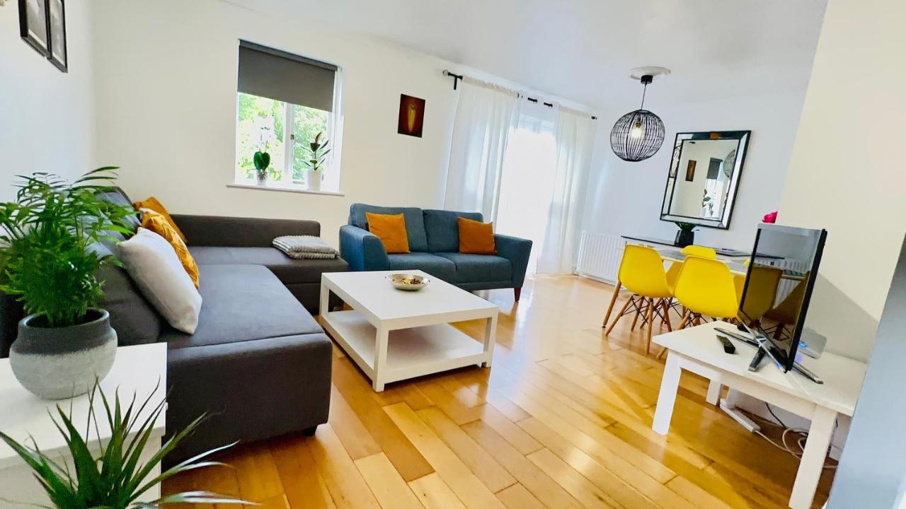 Amazing Location - City Of London- 2 Bedroom Stunning Canal View House With Private Garden,Parking & Balcony Bagian luar foto