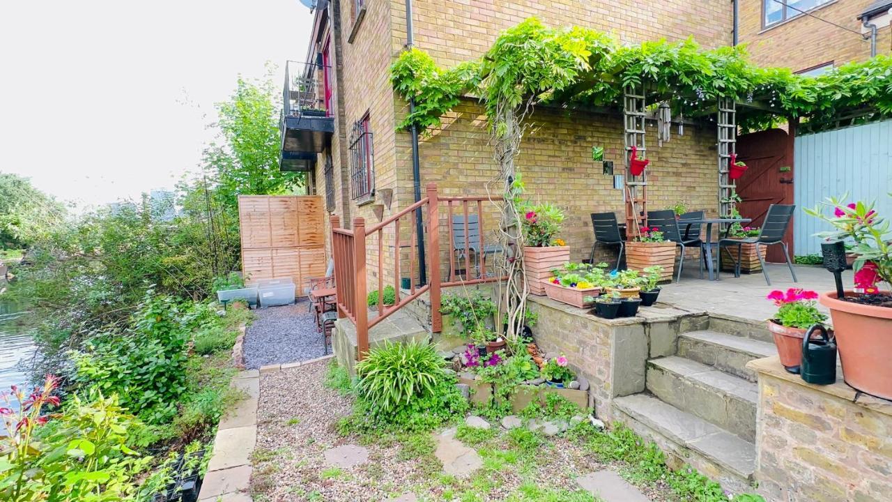 Amazing Location - City Of London- 2 Bedroom Stunning Canal View House With Private Garden,Parking & Balcony Bagian luar foto