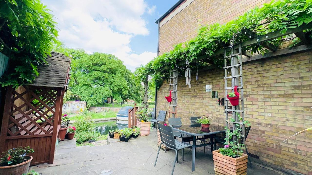 Amazing Location - City Of London- 2 Bedroom Stunning Canal View House With Private Garden,Parking & Balcony Bagian luar foto
