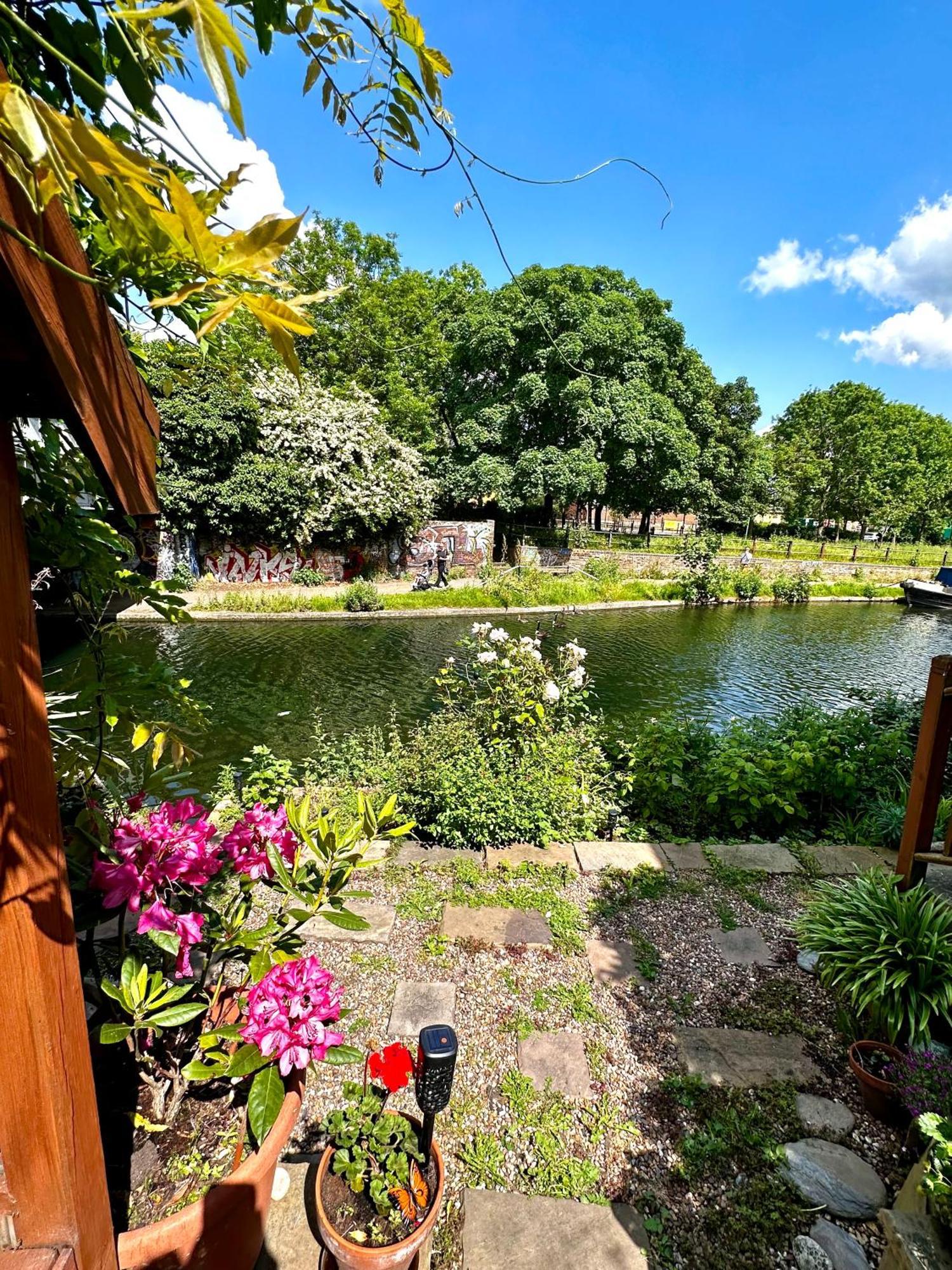 Amazing Location - City Of London- 2 Bedroom Stunning Canal View House With Private Garden,Parking & Balcony Bagian luar foto